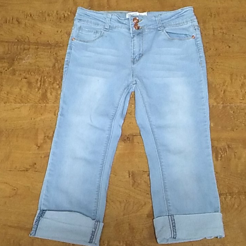 High-waisted ankel high blue jeans 👖